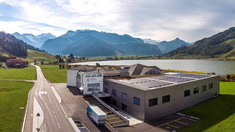 Luftaufnahme der Silac AG in Euthal, Produktionspartner von IRISgo