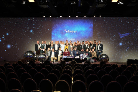 Finale des Zünder auf der Bühne mit dem IRISgo Team