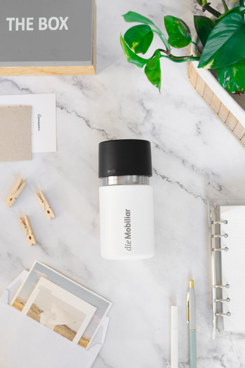 IRISgo cup sip 350ml in weiss mit die Mobiliar Logo