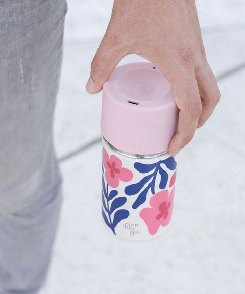 IRISgo® cup sip 350ml im Boho Coral Design mit Rush Lid Deckel