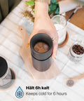 IRISgo® cup stream 650ml Thermobecher in roasted black mit Eiskaffee, hält Getränke 6 Stunden kalt